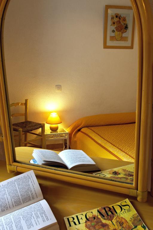 Moulin De Cornevis Bed And Breakfast Privas Room photo